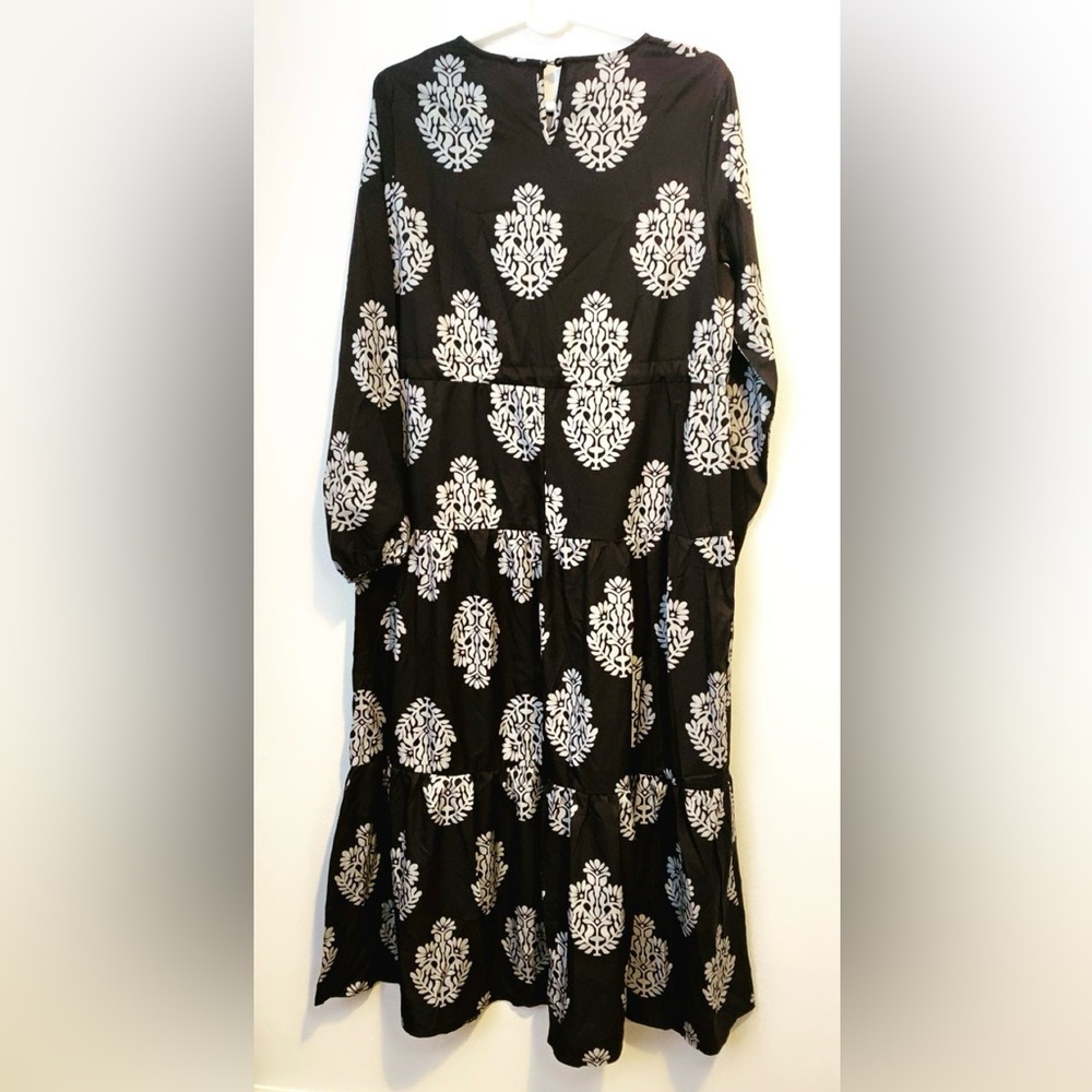 Elegant Black and White Floral Dress